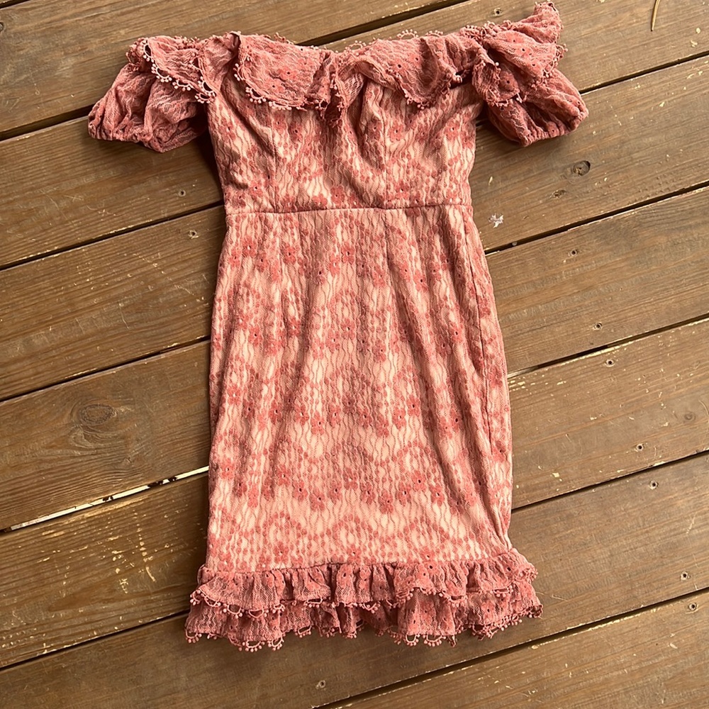 NWT Rose Lace OTS Mini. Sz XS. Selfie Leslie